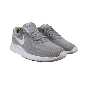 Nike Shoes Womens 9 Sneaker Tanjun Athletic Lifestyle Trainer Comfort Grey White